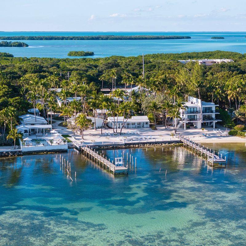 Hosted by HGTV’s Bryan and Sarah Baeumler, the series documents every stage of the Pines & Palms renovation—from crumbling infrastructure and leaking roofs to a stunning coastal retreat that has redefined the guest experience in the Florida Keys.